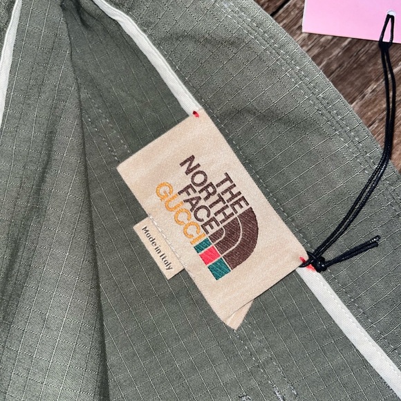 The North Face x Gucci Cargo Shorts - Picture 6 of 12